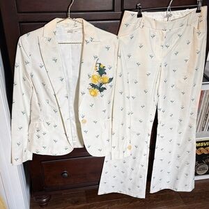 Leon Max limited edition size 6 blazer size 4 pants never worn new